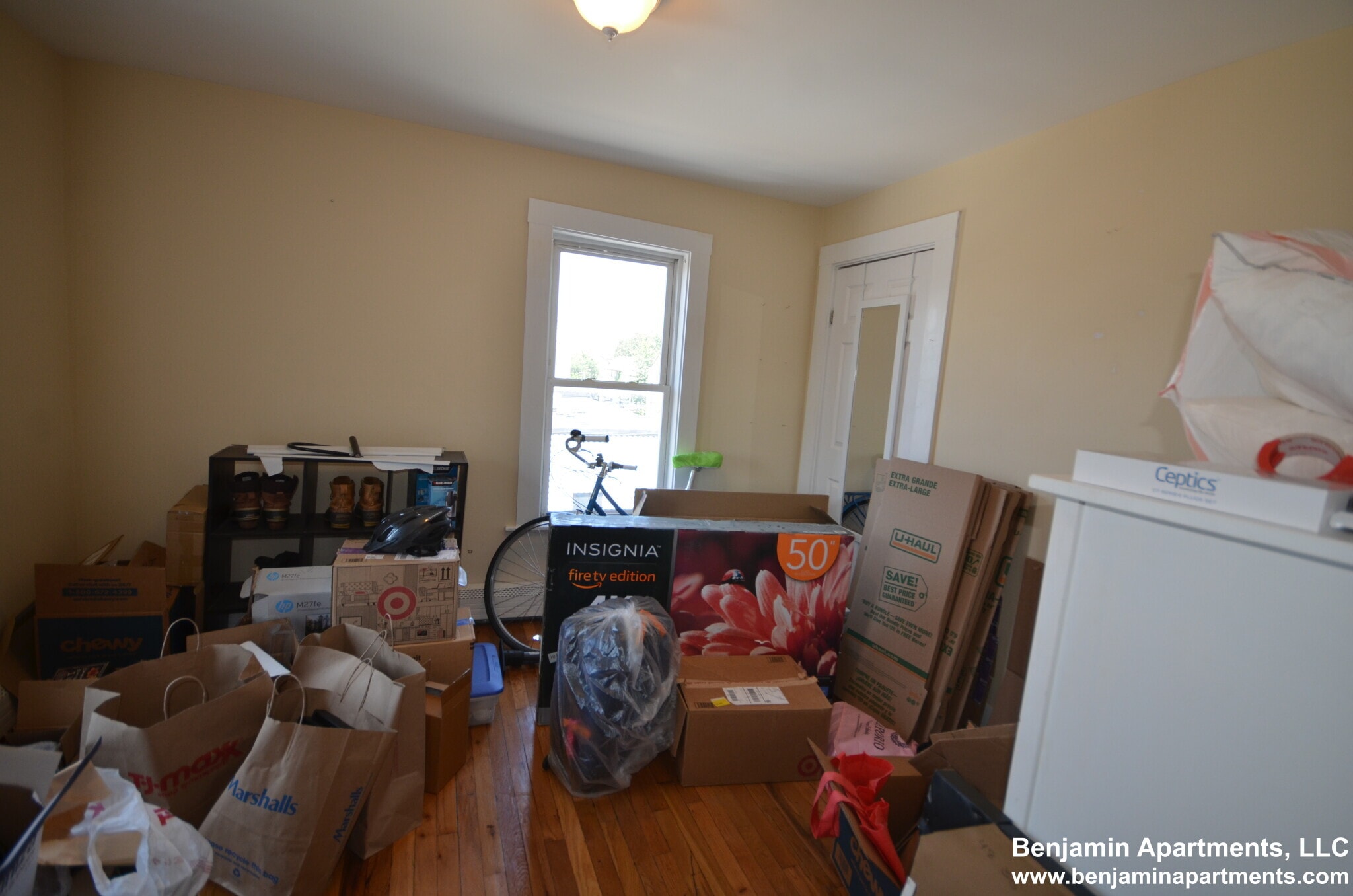 Building Photo - 53 West Seventh St. Unit 3