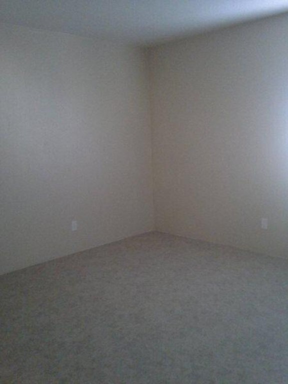 Building Photo - N 68th St