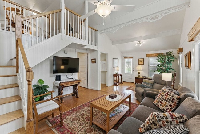 Building Photo - 175 Fredericksburg Rd