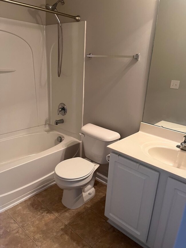 Building Photo - Spacious 2BR/3BA Townhome in Rennaisance Park near Downtown Raleigh