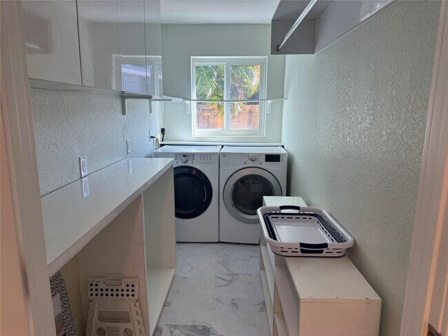 Building Photo - 1820 Bel Air Ave