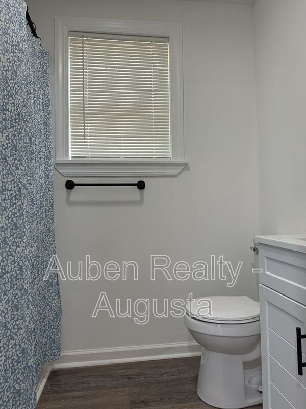 Building Photo - 461 Monetta St S E