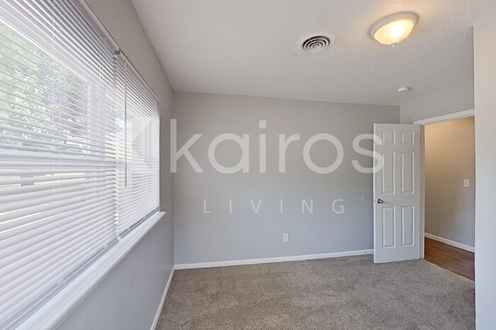 Building Photo - 5129 Leland Dr