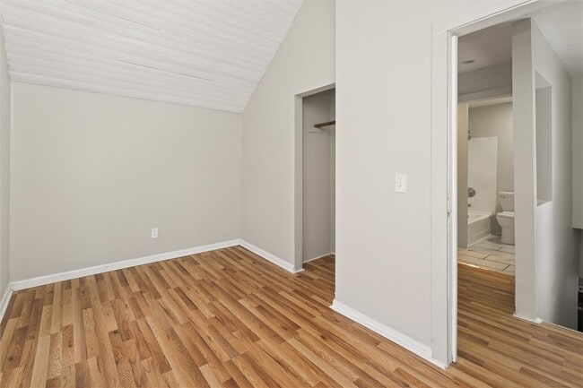 Building Photo - 127 Conkey Ave