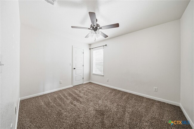 Building Photo - 5301 Primavera Ln