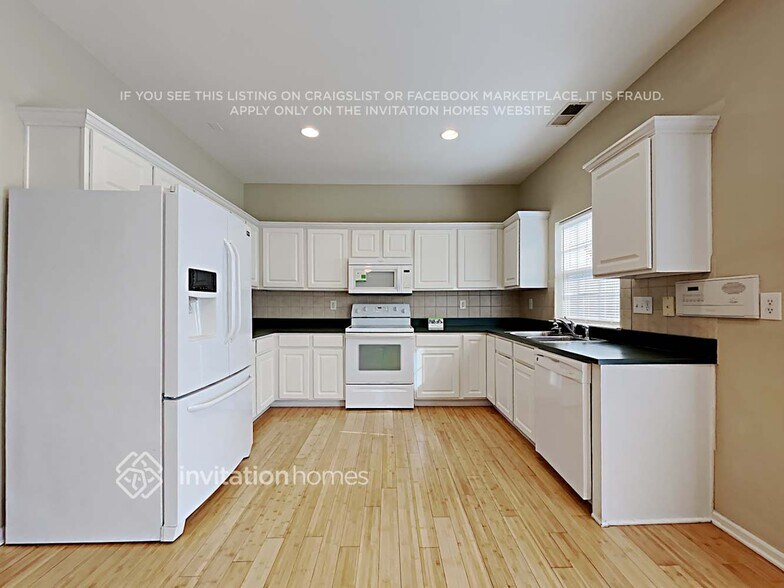 Building Photo - 105 N Audubon Ave