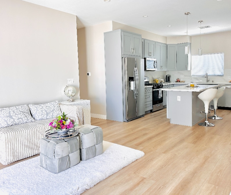 Building Photo - 8436 Oakdale Ave