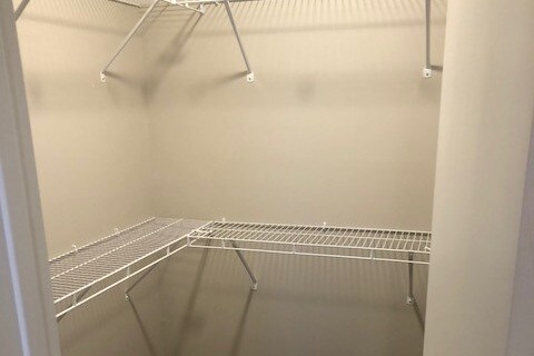 Building Photo - 370 Wallace Rd