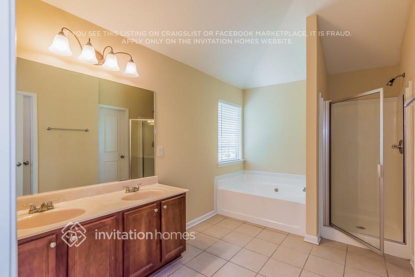 Building Photo - 123 Village Pkwy