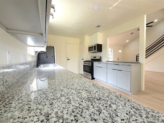 Building Photo - 6706 Dinner Creek Ct