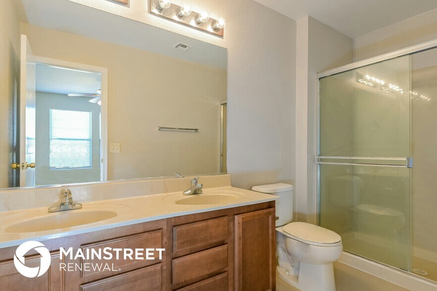 Building Photo - 1517 E Wedwick St