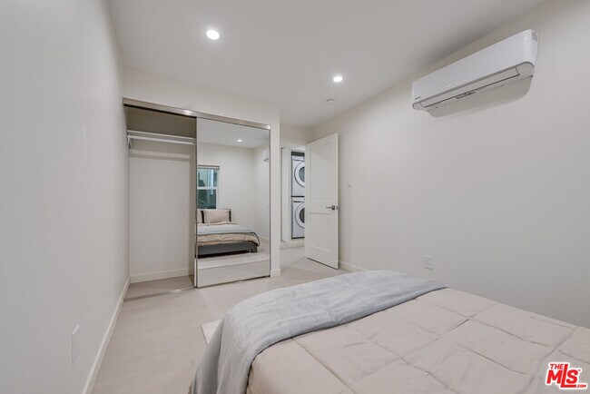 Building Photo - 8710 Chalmers Dr