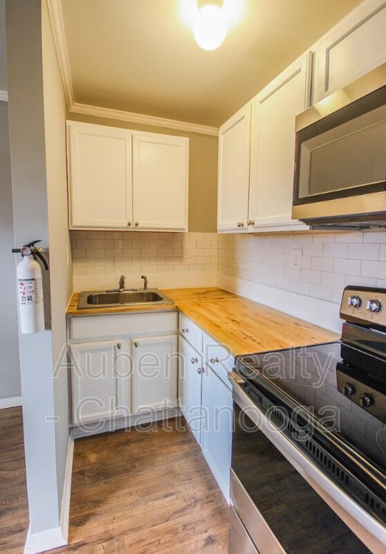Building Photo - 508 S Highland Park Ave