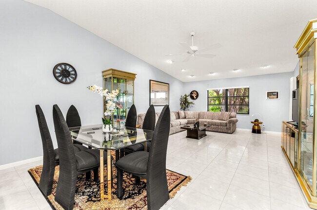 Building Photo - 18615 Breezy Palm Way