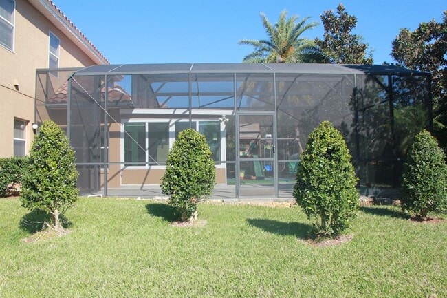 Building Photo - 6935 Brescia Way