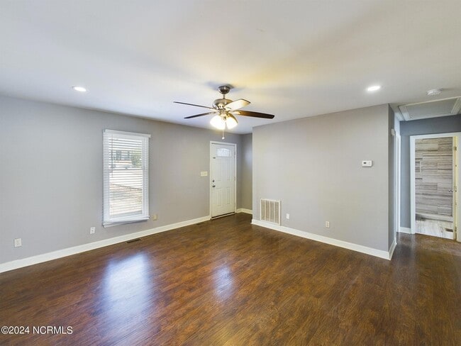 Building Photo - 3520 Casine Ct