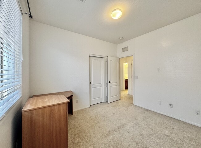 Building Photo - 10037 White Mulberry Dr