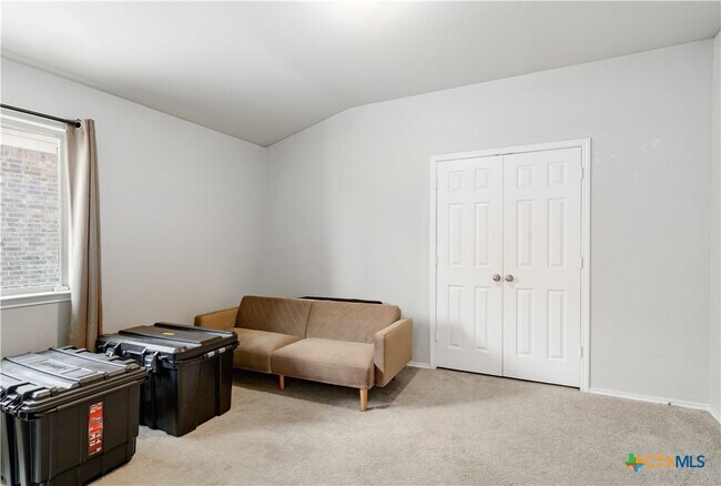 Building Photo - 5634 Stonehaven Dr
