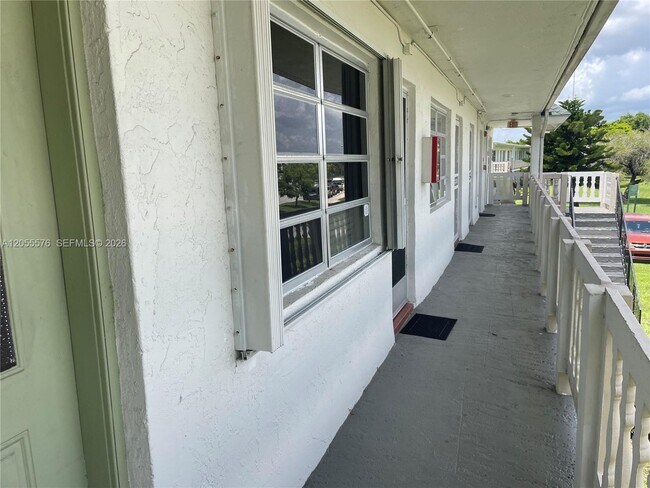 Building Photo - 130 NE 202nd Terrace