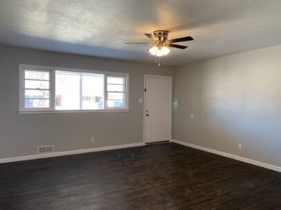 Building Photo - "Charming 3-Bed, 2-Bath Home with 1,410 Sq Ft in Lubbock's Heart"