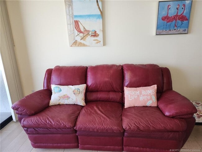 Building Photo - 10680 S Ocean Dr