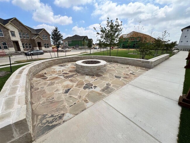 Building Photo - 1248 Junction Dr