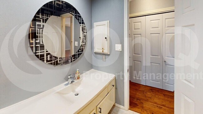 Building Photo - 6708 Roman Ct