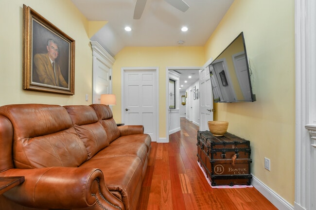 Building Photo - 84 G St