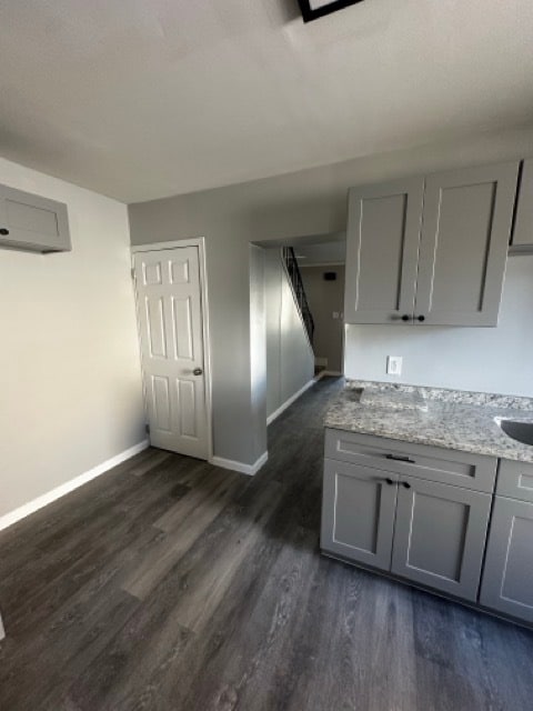 Building Photo - 526 Selfridge St