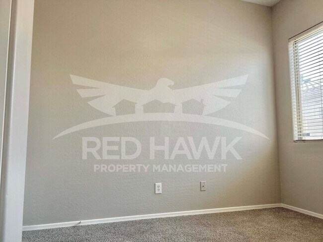 Building Photo - 889 E Leo Pl