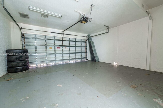 Building Photo - 15699 SW 54th Ct