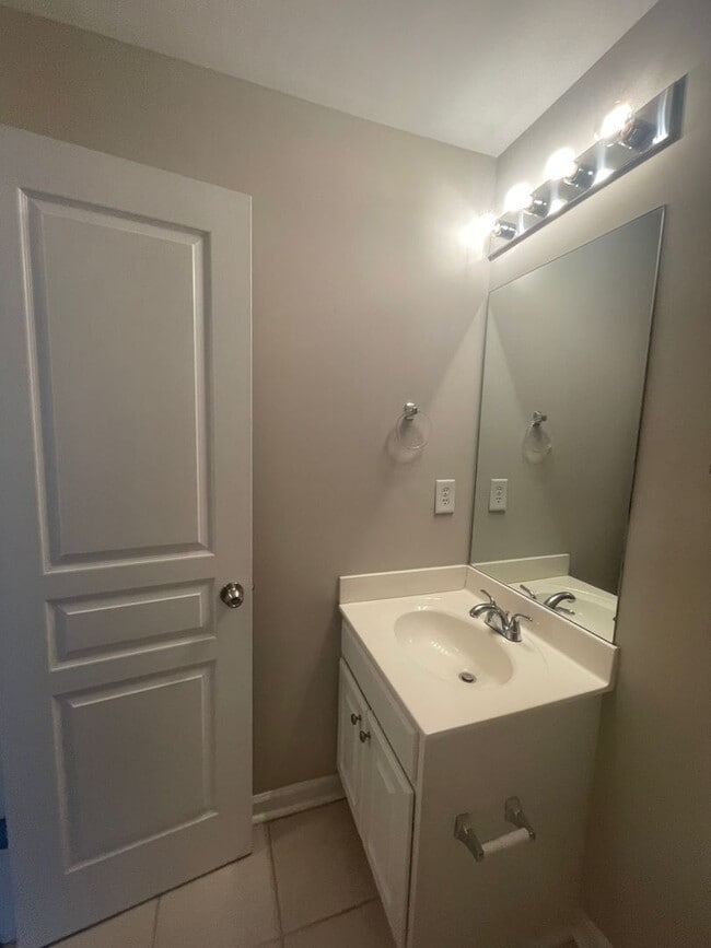 Building Photo - 06-205 Fisher