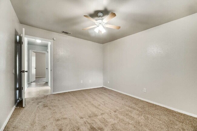 Building Photo - Great 3-2-2 in North Richland Hills surrounded by mature trees