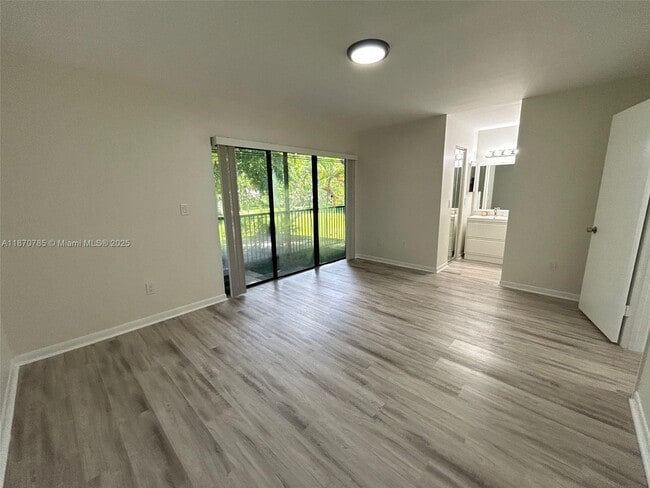 Building Photo - 11047 SW 154th Ct