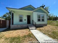 Building Photo - 118 Stella St