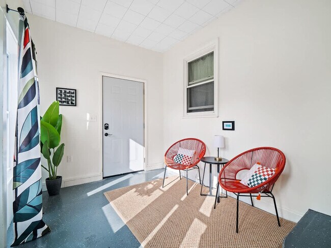 Building Photo - 2804 6th St