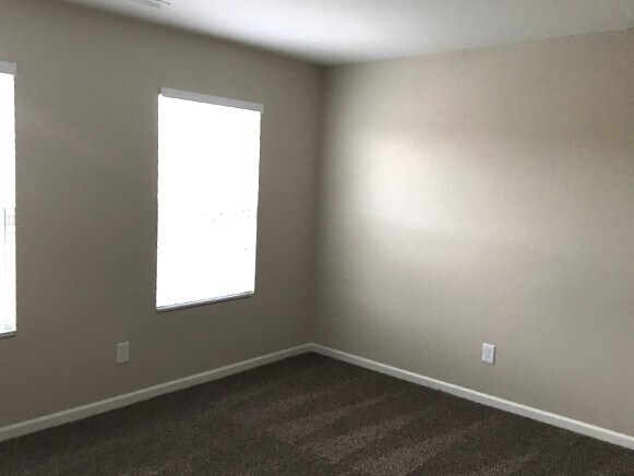 Building Photo - 1006 Lavender Ln