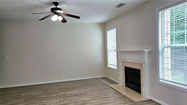 Building Photo - 3060 Kentmere Dr