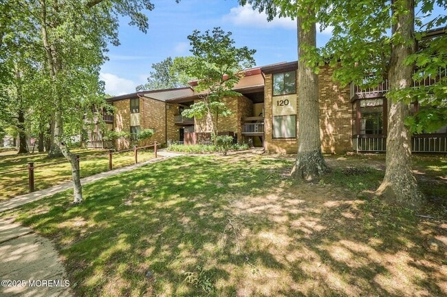 Primary Photo - 120 Amberly Dr