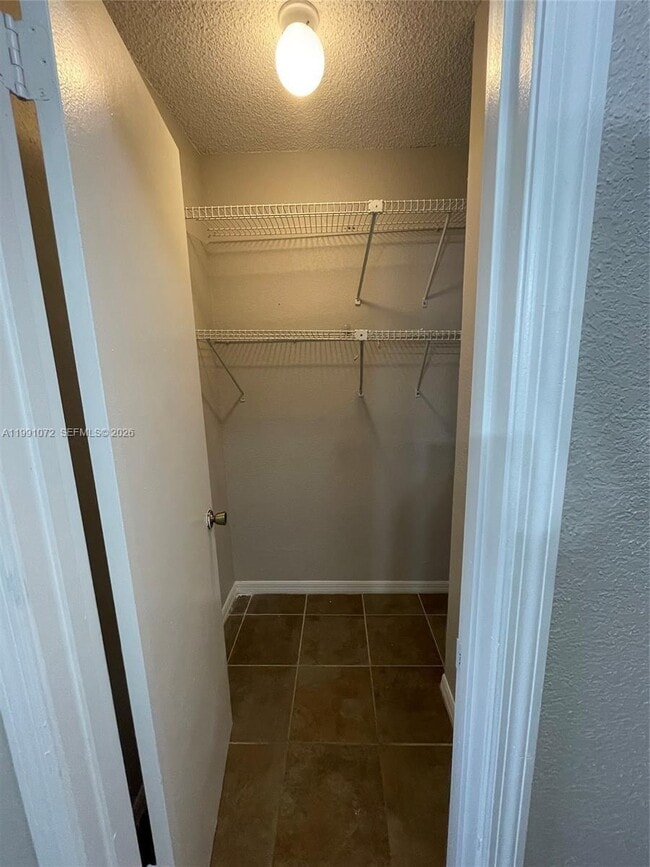 Building Photo - 3390 Pinewalk Dr N