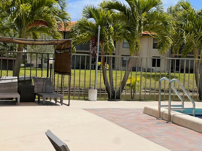 Building Photo - 21890 Lake Forest Cir