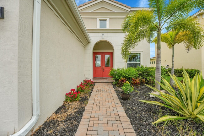 Building Photo - 5530 Macoon Wy