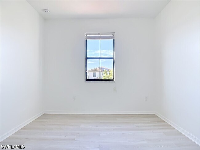 Building Photo - 5462 Useppa Dr