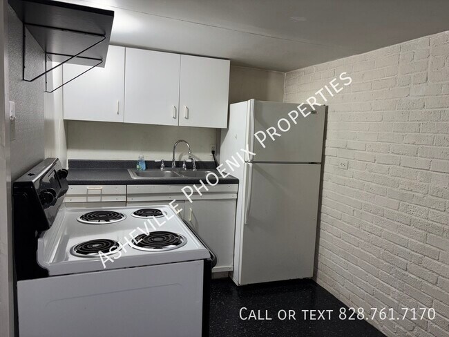 Building Photo - 49 Pine St