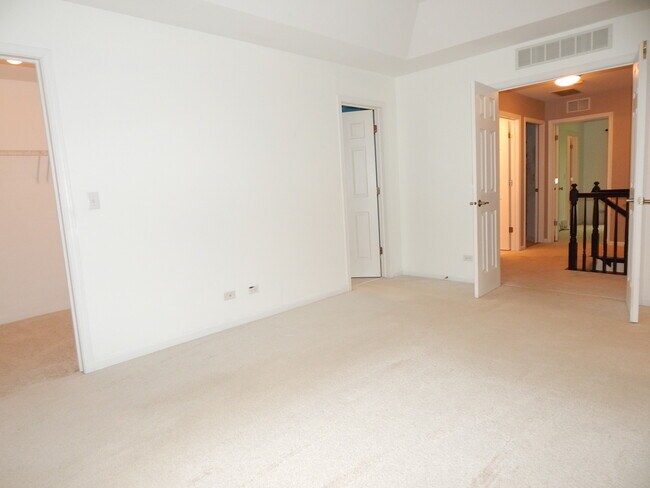 Building Photo - 5612 Wildspring Dr