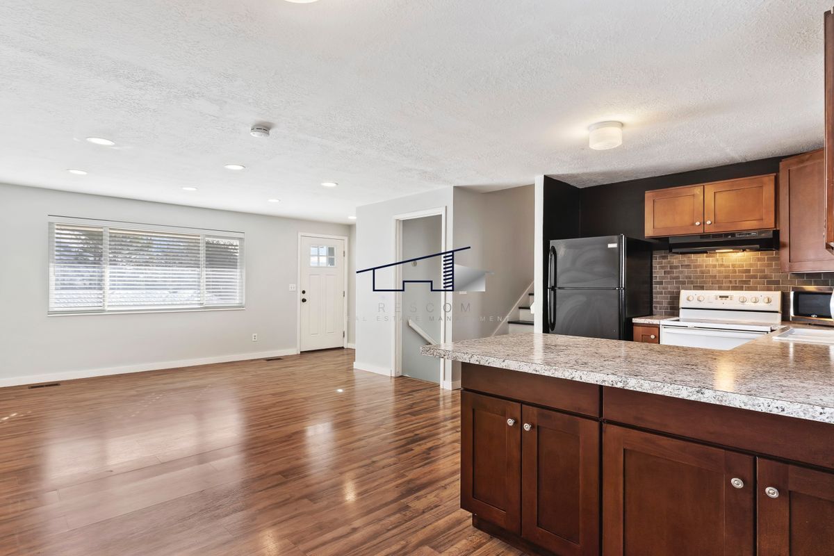 Building Photo - 1186 E 3150 N