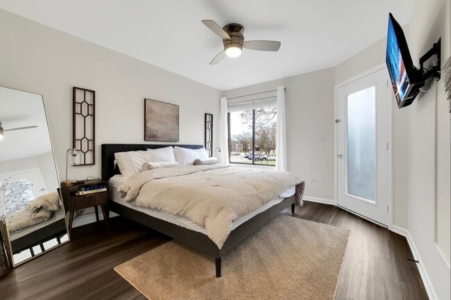 Building Photo - 379 Sandhurst Cir