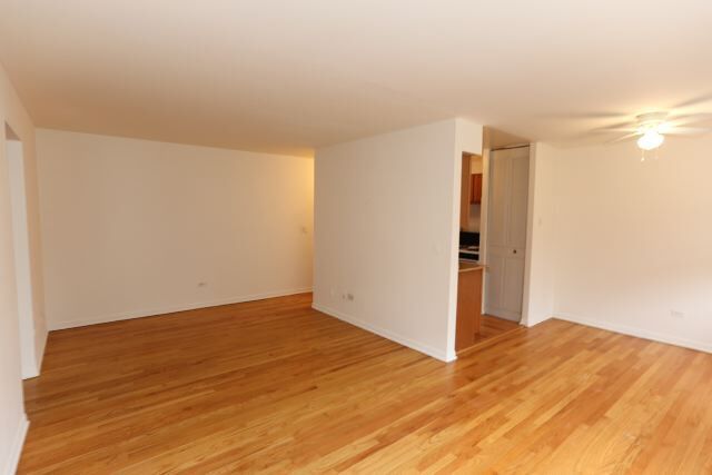 Building Photo - 503 W Briar Pl