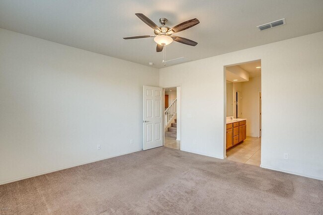 Building Photo - Charming 4-bed, 3.5 bath home with full SOLAR at Trailside community on Happy Valley in North Peoria