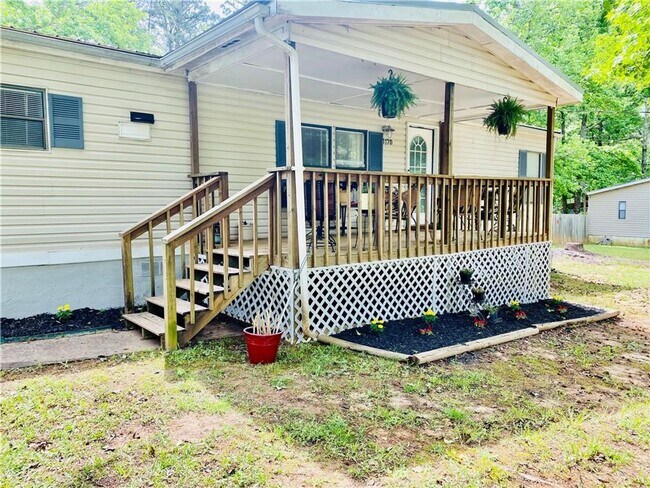 Building Photo - 1170 Steele Dr